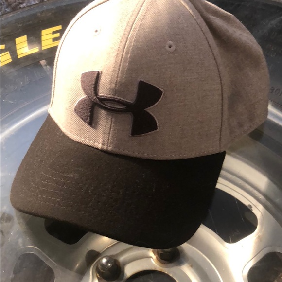 Under armor hat - Picture 1 of 3